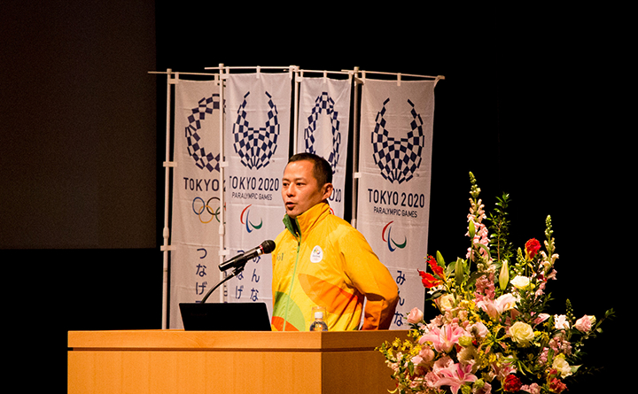 東京マラソンをはじめ、数多くのスポーツボランティアを経験されてきた竹澤正剛さんによるプレゼンテーションの様子